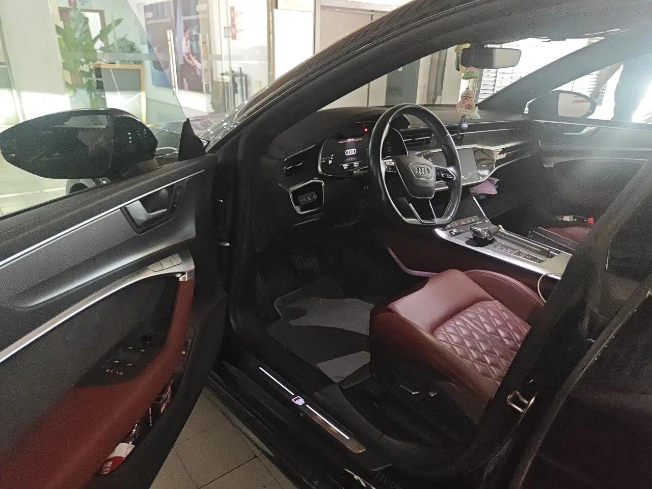 Audi A7L 2024 45 TFSI quattro S-line Black Warrior Edition — миниатюра 16