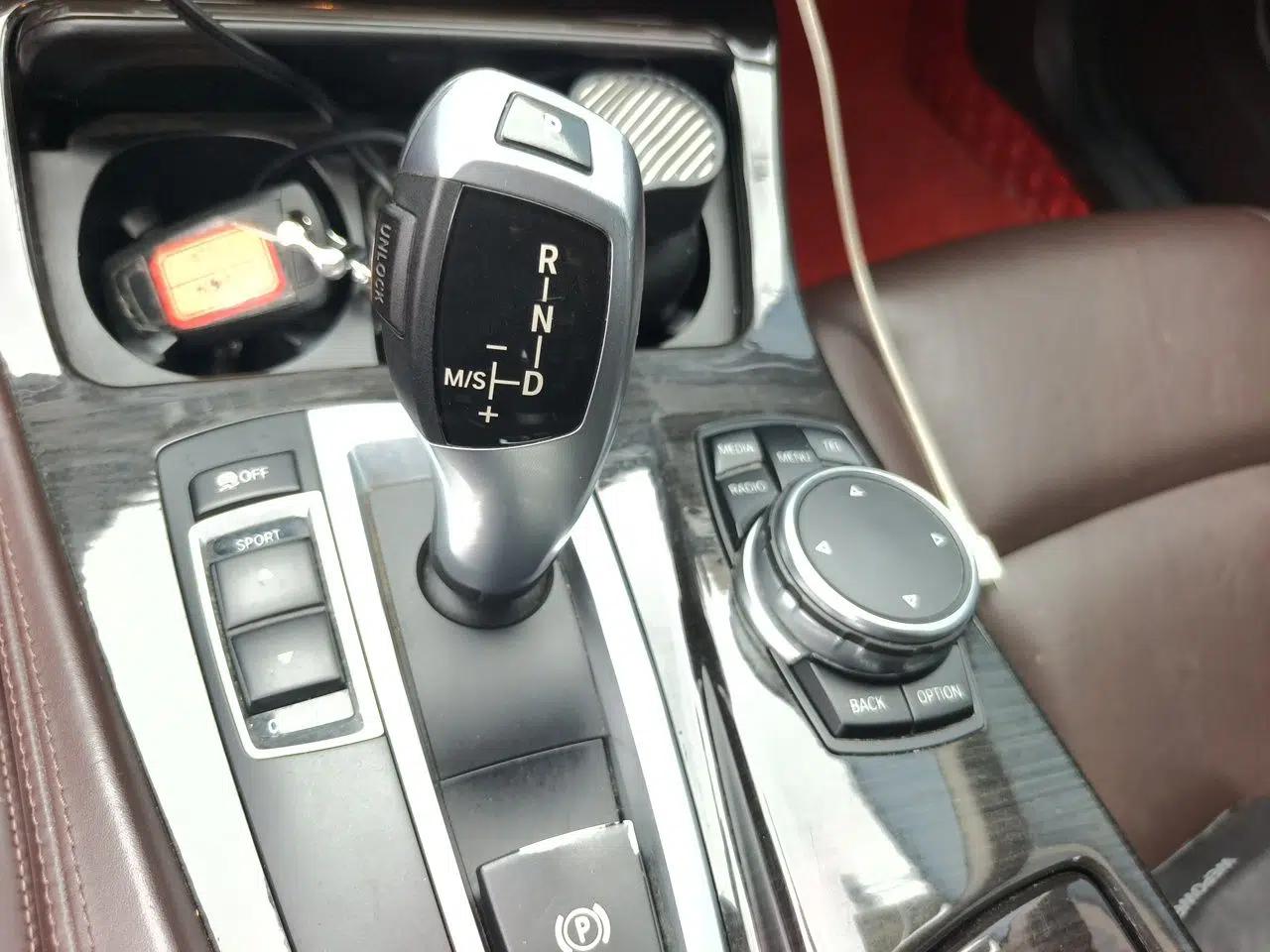 BMW 5 Series 2014 525Li Leading Model — миниатюра 14