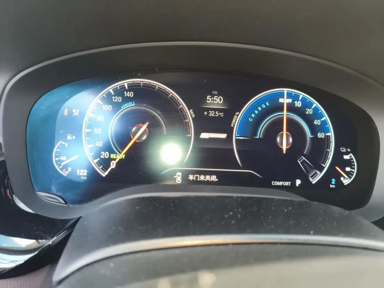 BMW 5 Series New Energy 2019 530Le Luxury Package — миниатюра 11