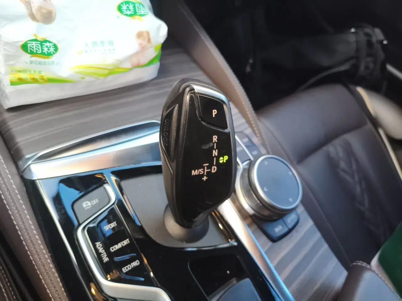 BMW 5 Series New Energy 2019 530Le Luxury Package — миниатюра 14