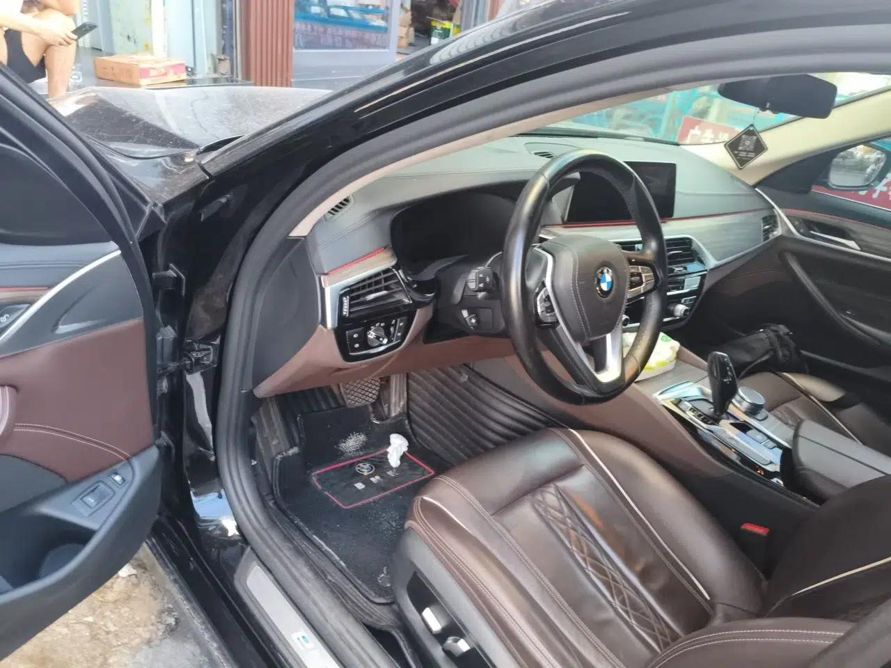 BMW 5 Series New Energy 2019 530Le Luxury Package — миниатюра 16