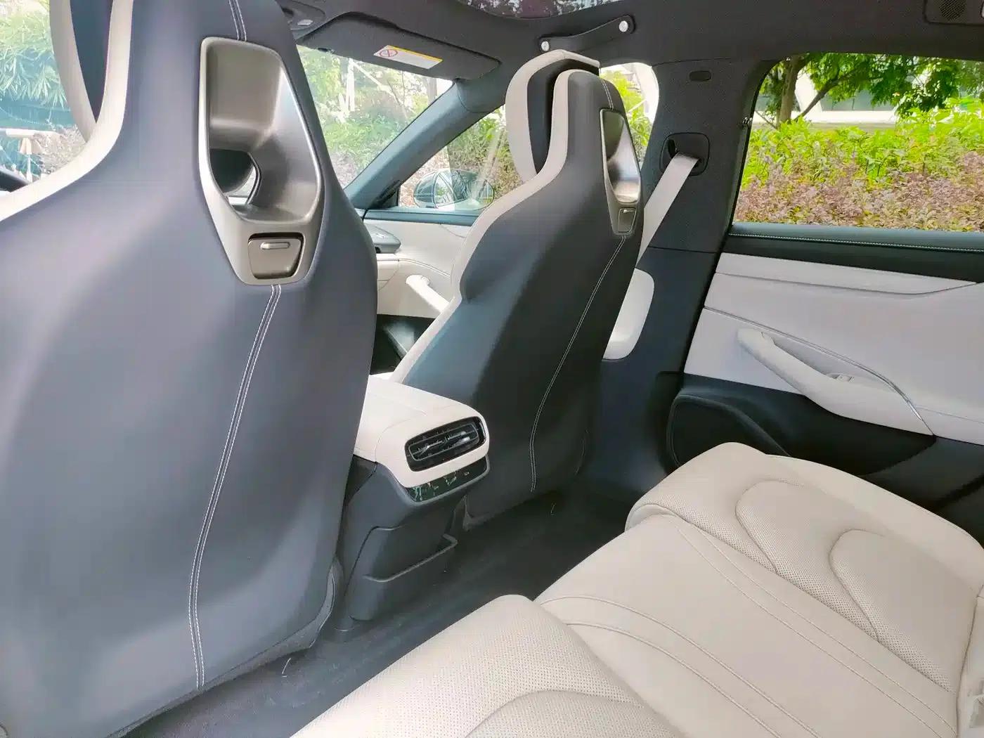 Xiaomi SU7 2024 Rear-Wheel Drive Long Range Advanced Intelligent Driving Pro Edition — миниатюра 20