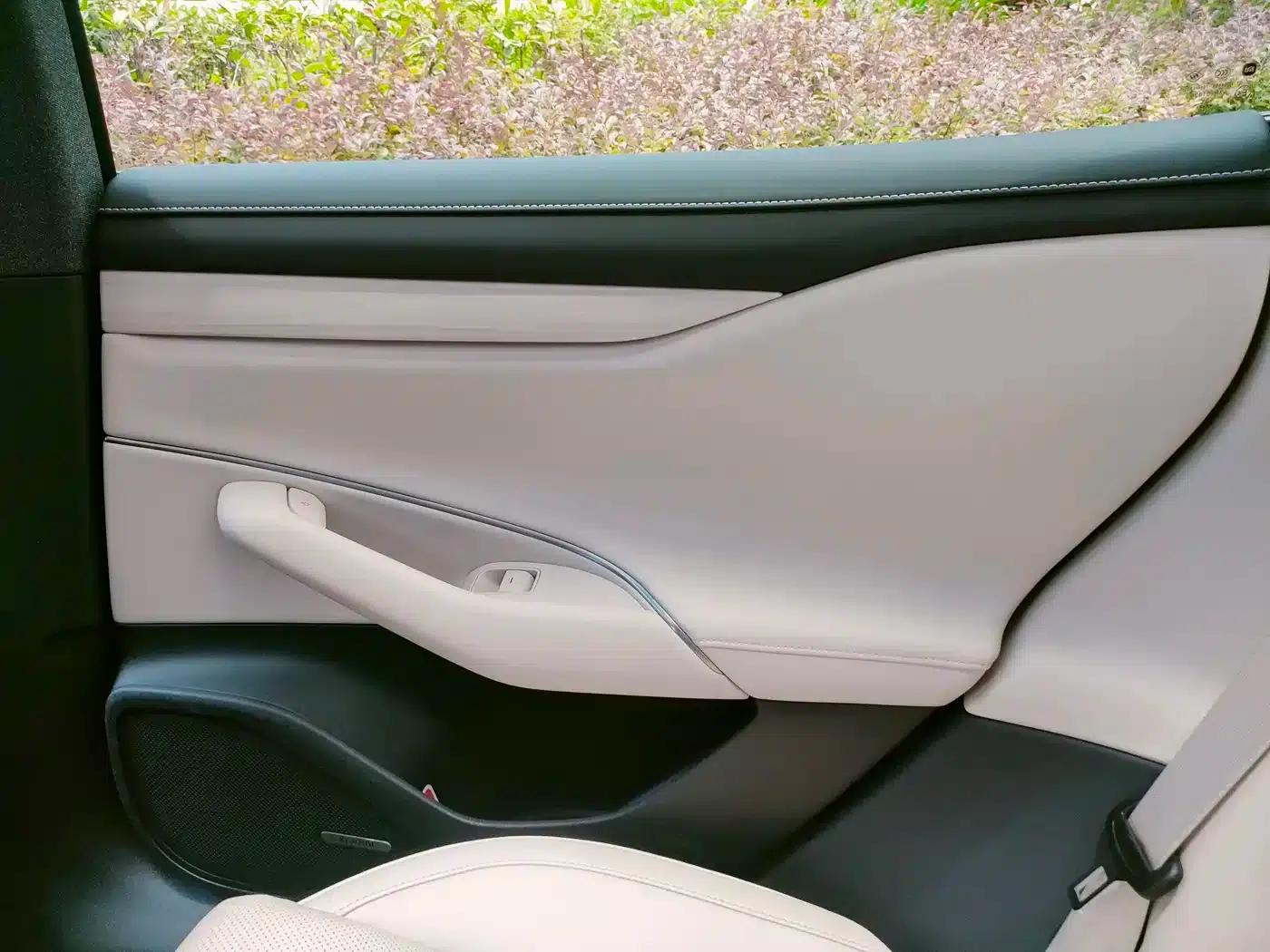 Xiaomi SU7 2024 Rear-Wheel Drive Long Range Advanced Intelligent Driving Pro Edition — миниатюра 26