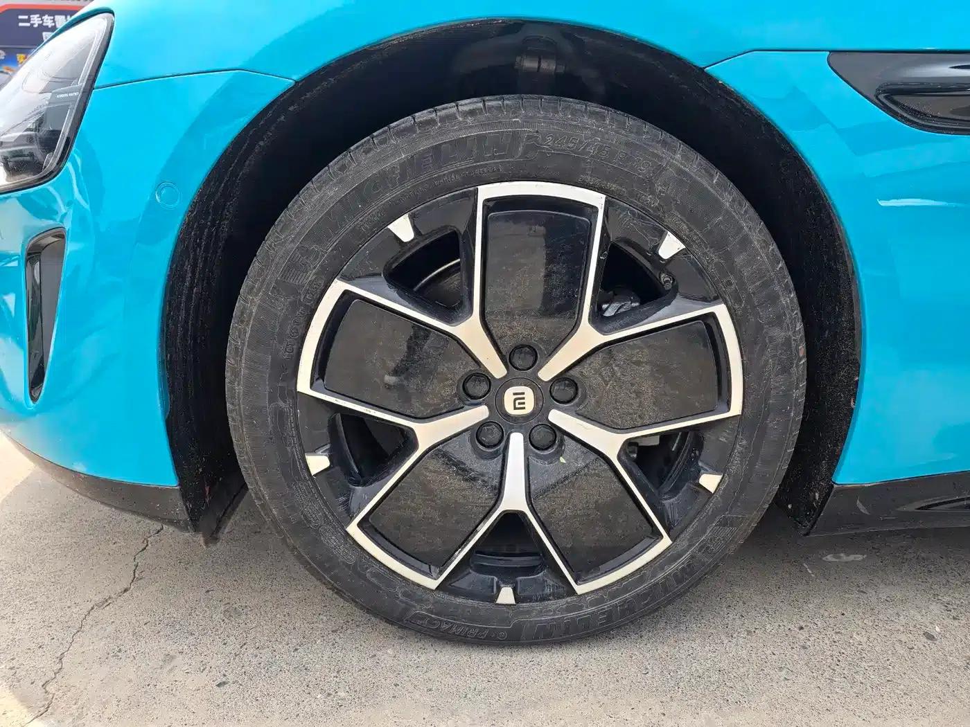 Xiaomi SU7 2024 Rear-Wheel Drive Long-Range Smart Driving Edition — миниатюра 16