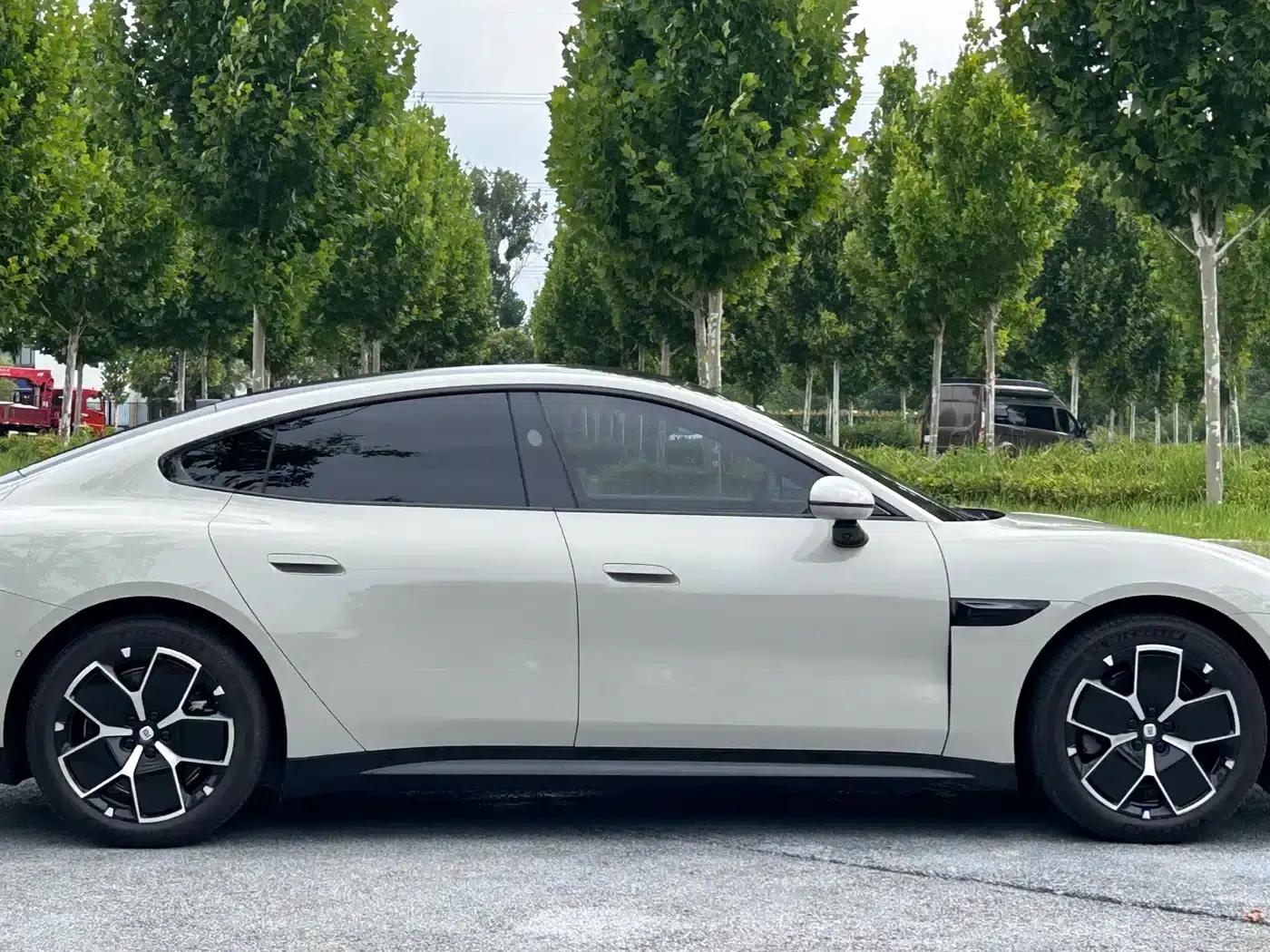 Xiaomi SU7 2024 Rear-Wheel Drive Long-Range Smart Driving Edition — миниатюра 3