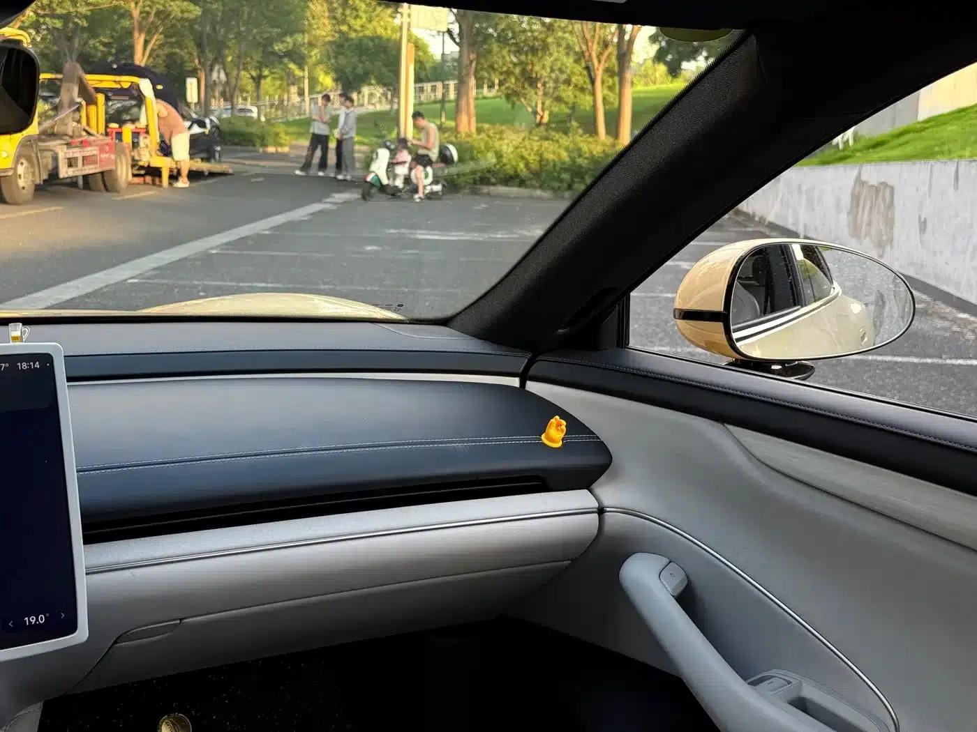 Xiaomi SU7 2024 Rear-Wheel Drive Long-Range Smart Driving Edition — миниатюра 12