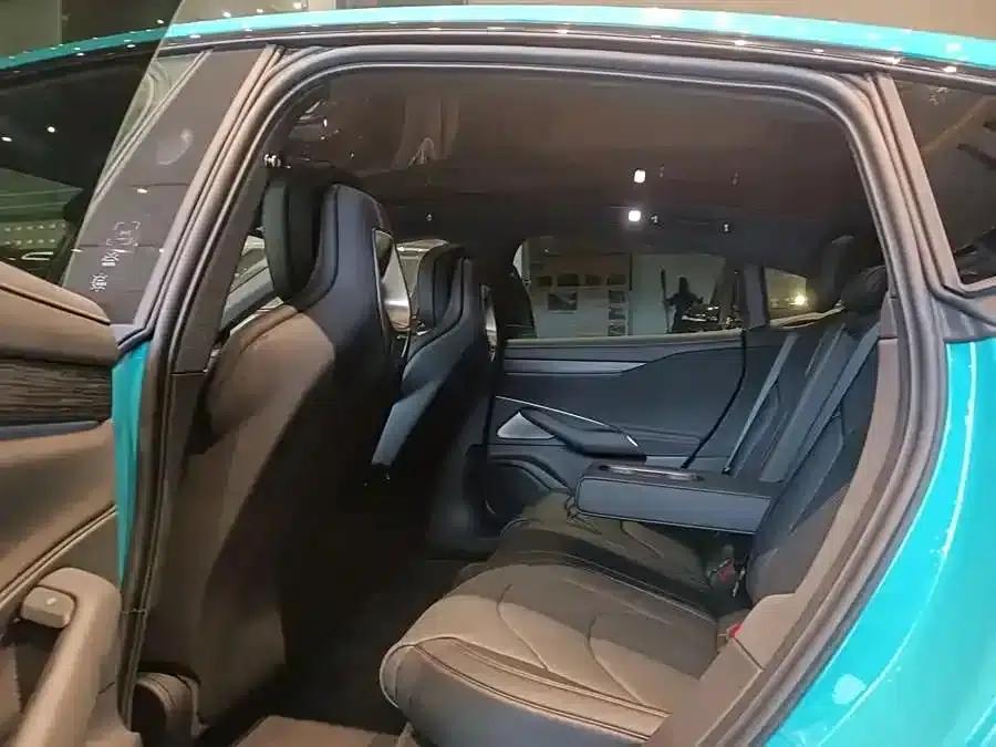 Xiaomi SU7 2024 Rear-Wheel Drive Long-Range Smart Driving Edition — миниатюра 4