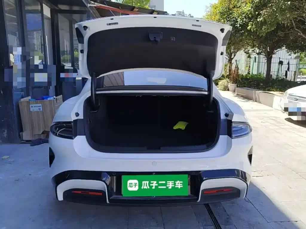 Xiaomi SU7 2024 All-Wheel Drive Long Range High-End Intelligent Driving Max Edition — миниатюра 19
