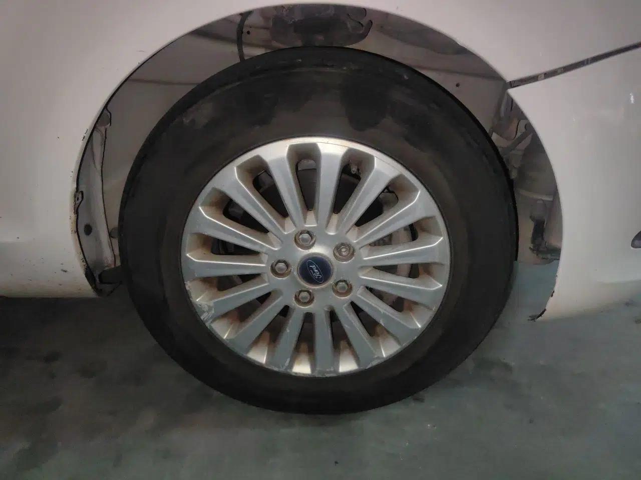 Ford Focus 2013 Sedan Classic 1.8L Automatic Fashion Edition — миниатюра 8