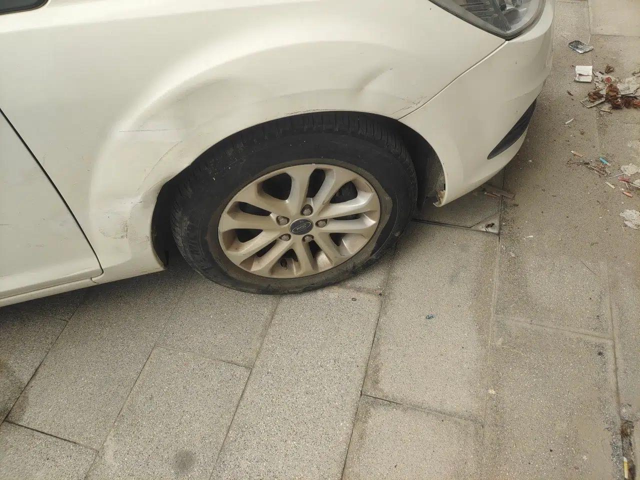 Ford Focus 2013 Hatchback Classic 1.8L Manual Base Model — миниатюра 8