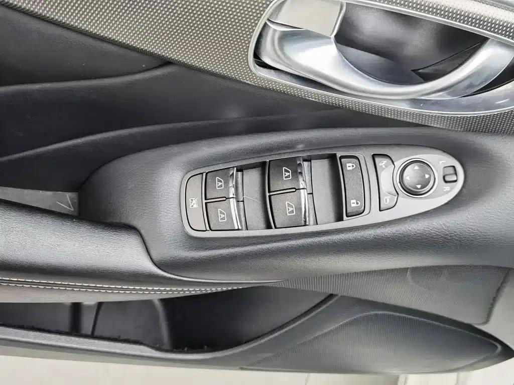 Infiniti Q50L 2016 2.0T Enjoy Edition — миниатюра 9