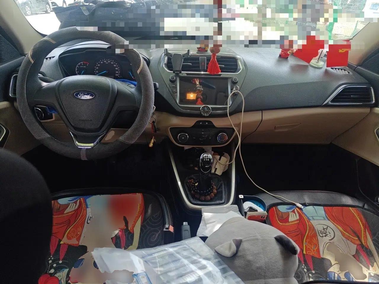 Ford Escort 2015 1.5L Manual Comfort Model — миниатюра 9