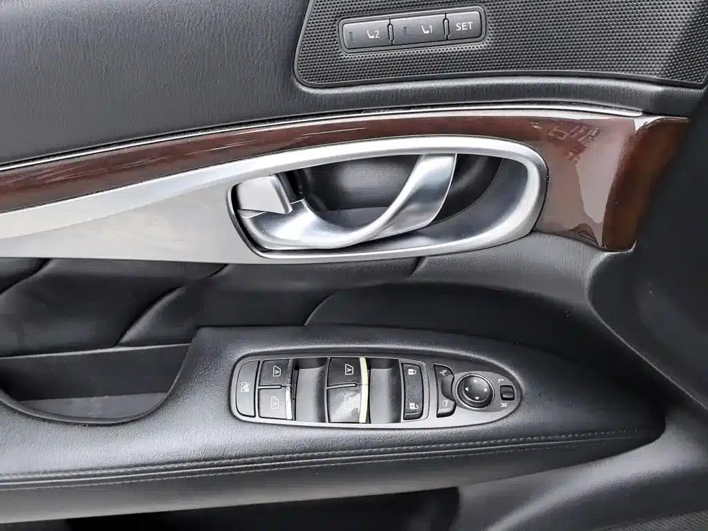 Infiniti Q70 2013 Q70L 2.5L Comfort Edition — миниатюра 9