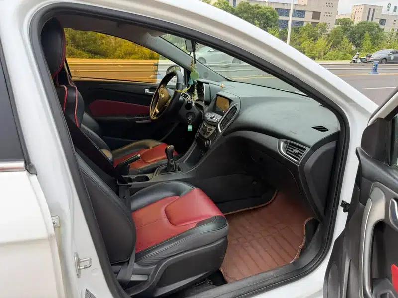 Chery Arrizo 5 2017 1.5L Manual Deluxe Edition — миниатюра 7
