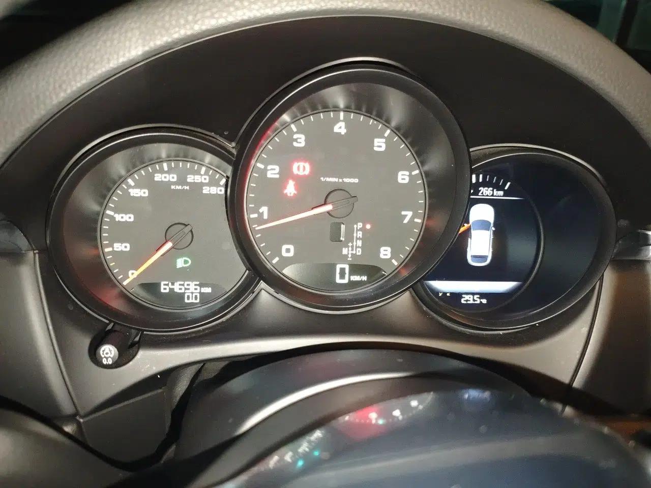 Porsche Macan 2014 Macan 2.0T — миниатюра 12