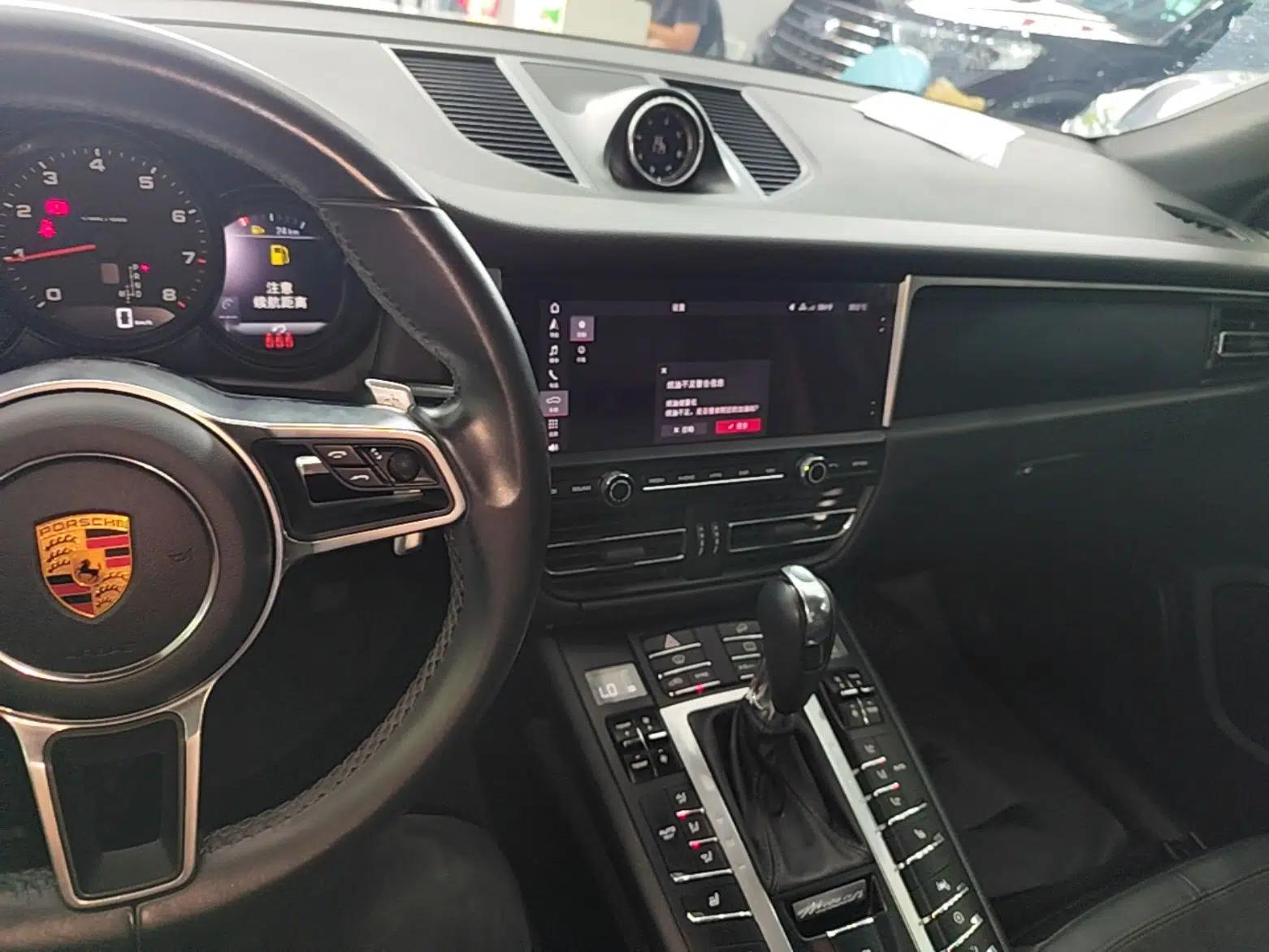 Porsche Macan 2018 Macan 2.0T — миниатюра 17