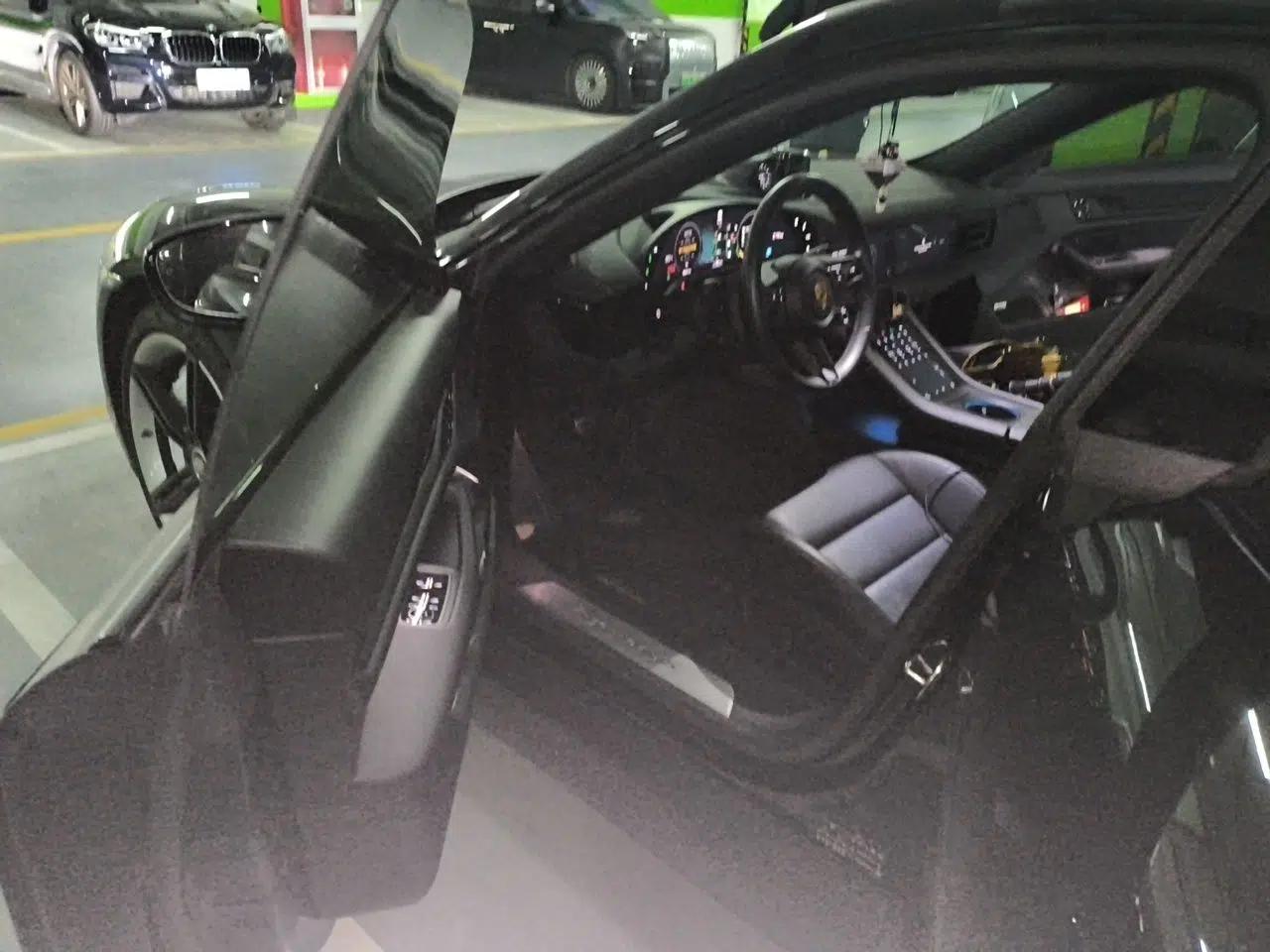 Porsche Taycan 2019 Taycan 4S — миниатюра 16