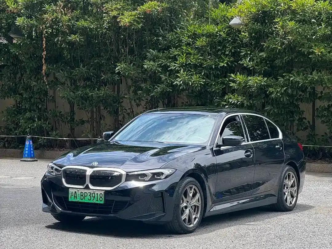 BMW i3 2022 eDrive 35L — миниатюра 1