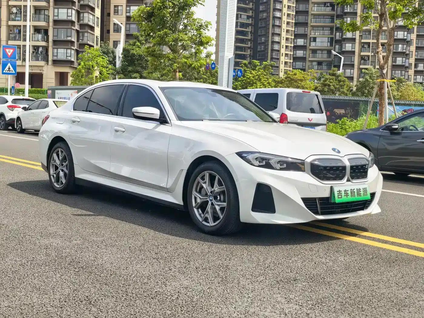 BMW i3 2024 eDrive 35L — миниатюра 3