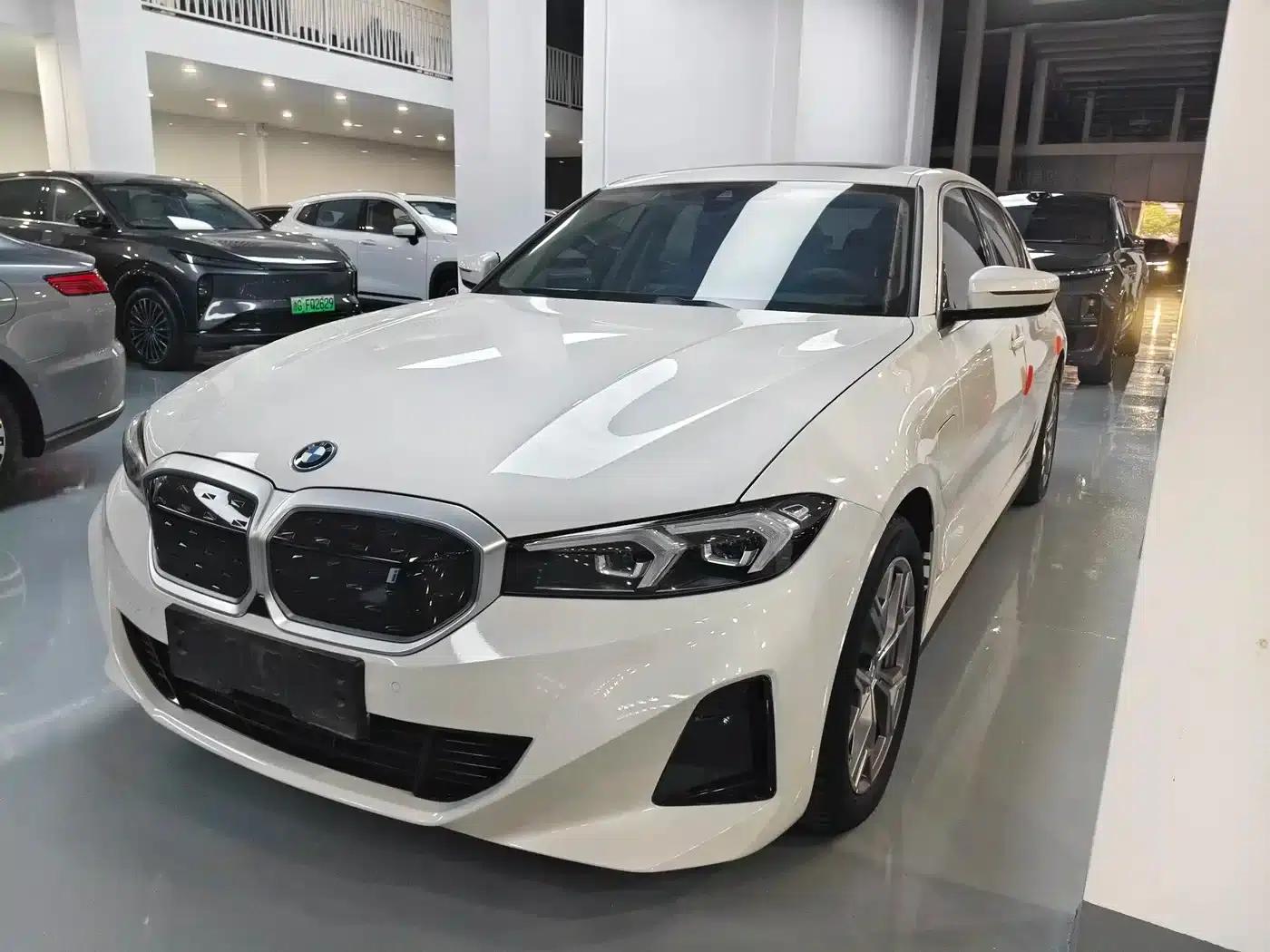 BMW i3 2024 eDrive 35L — миниатюра 1