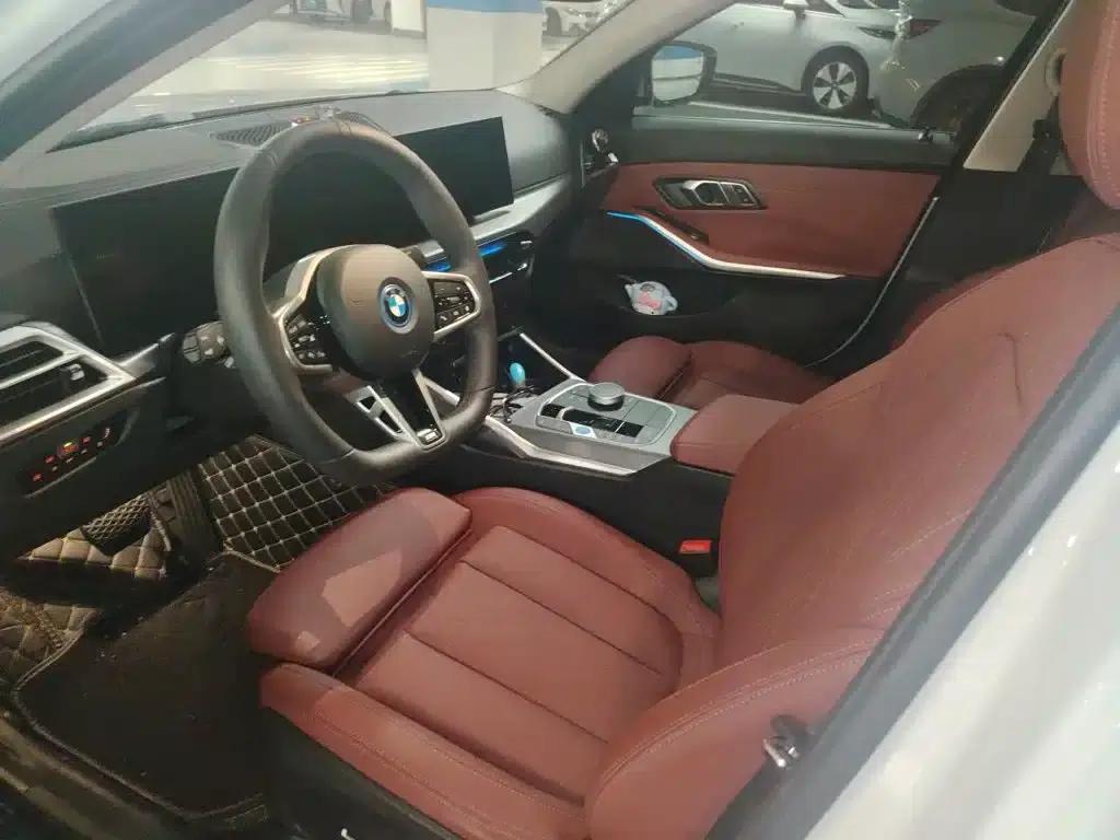 BMW i3 2025 eDrive 35 L — миниатюра 8