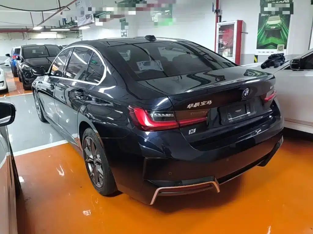 BMW i3 2022 eDrive 35L — миниатюра 5