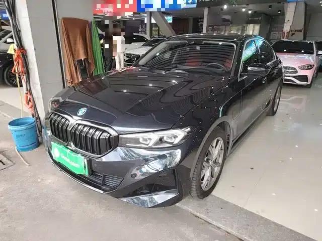 BMW i3 2025 eDrive 35 L