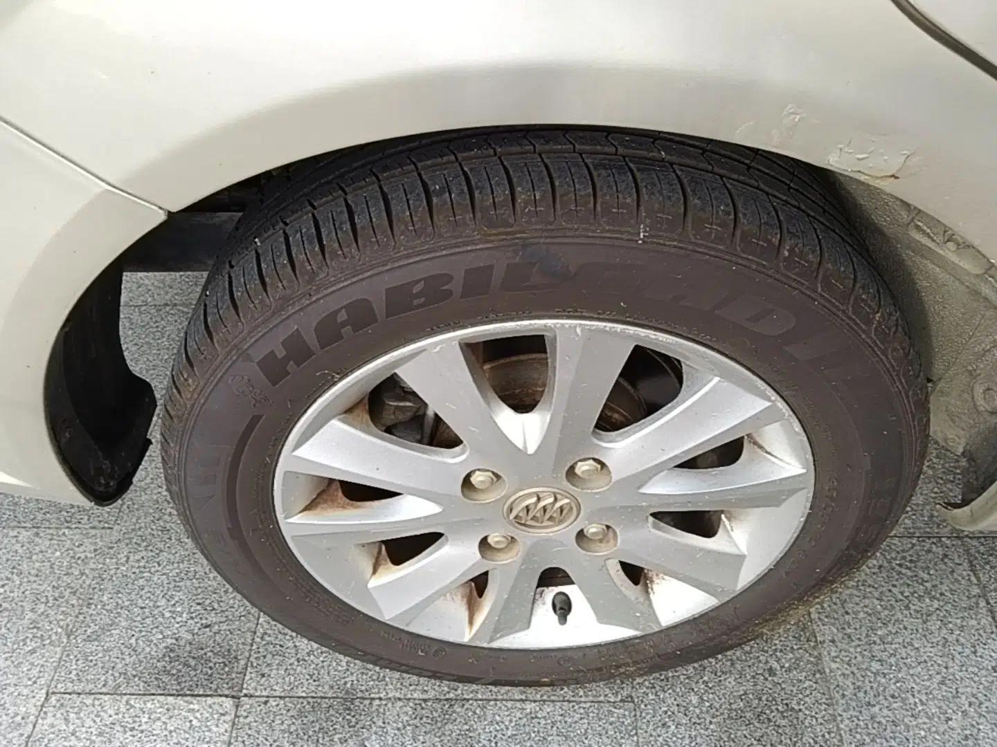 Buick Excelle 2013 1.5L Automatic Luxury Model — миниатюра 11