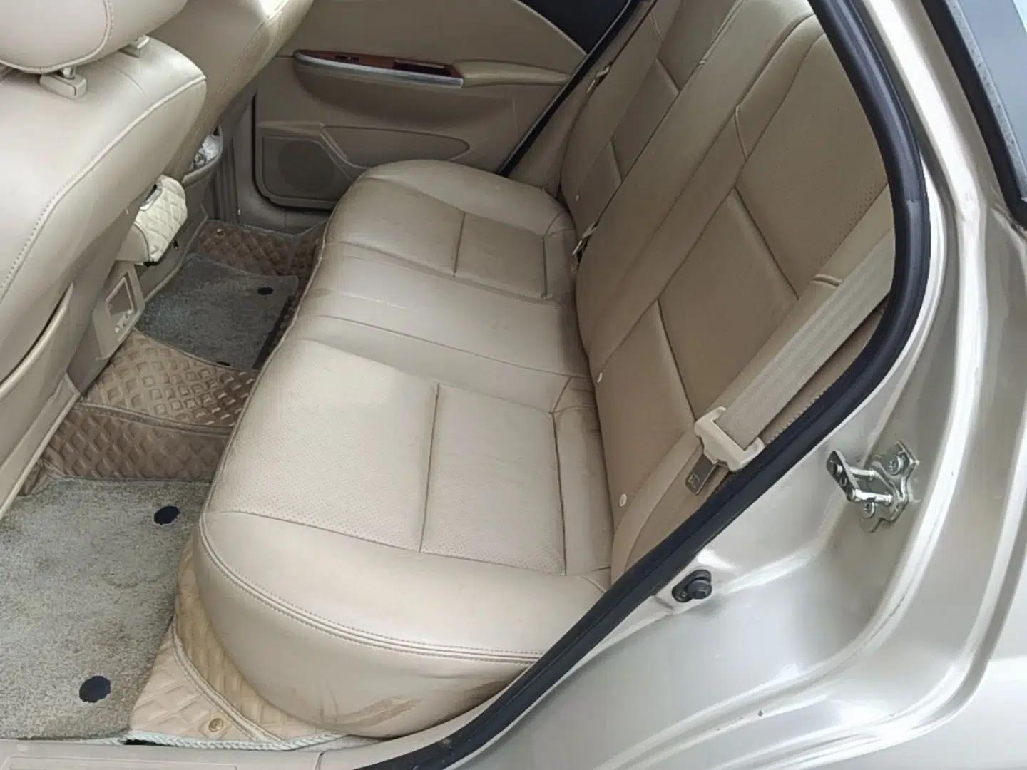 Buick Excelle 2013 1.5L Automatic Luxury Model — миниатюра 20
