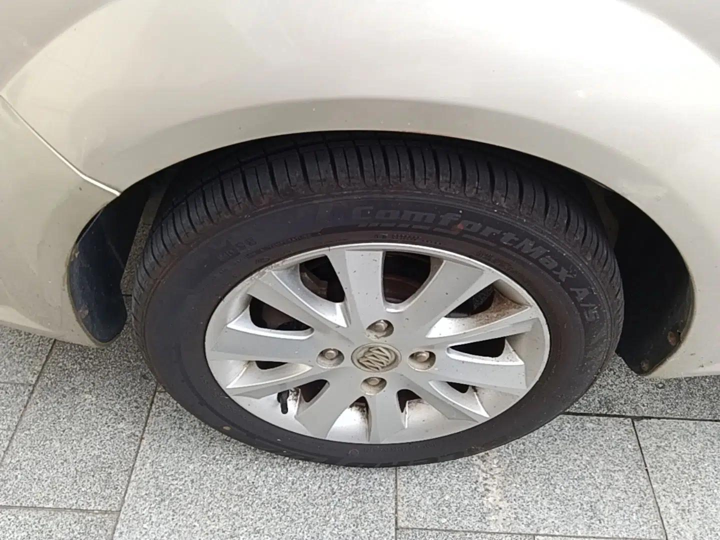 Buick Excelle 2013 1.5L Automatic Luxury Model — миниатюра 10