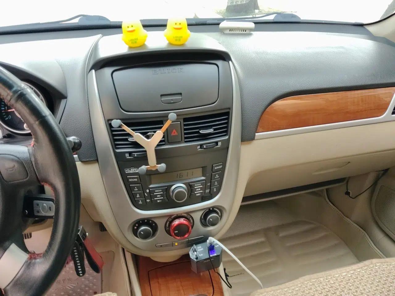 Buick Excelle 2015 1.5L Manual Luxury Model — миниатюра 13