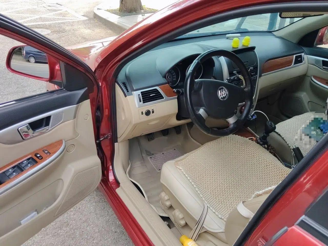 Buick Excelle 2015 1.5L Manual Luxury Model — миниатюра 16