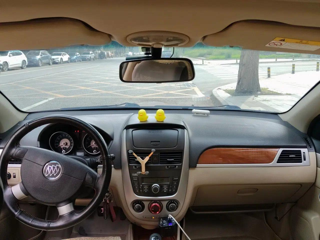 Buick Excelle 2015 1.5L Manual Luxury Model — миниатюра 18