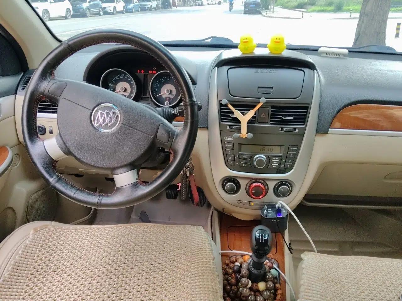 Buick Excelle 2015 1.5L Manual Luxury Model — миниатюра 9