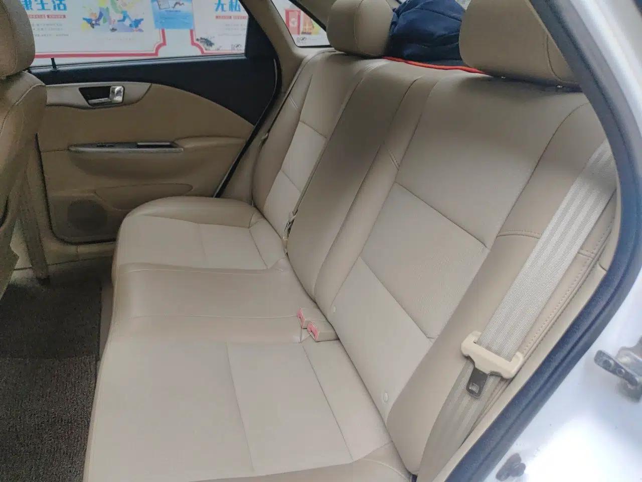 Buick Excelle 2013 1.5L Manual Classic Model — миниатюра 17