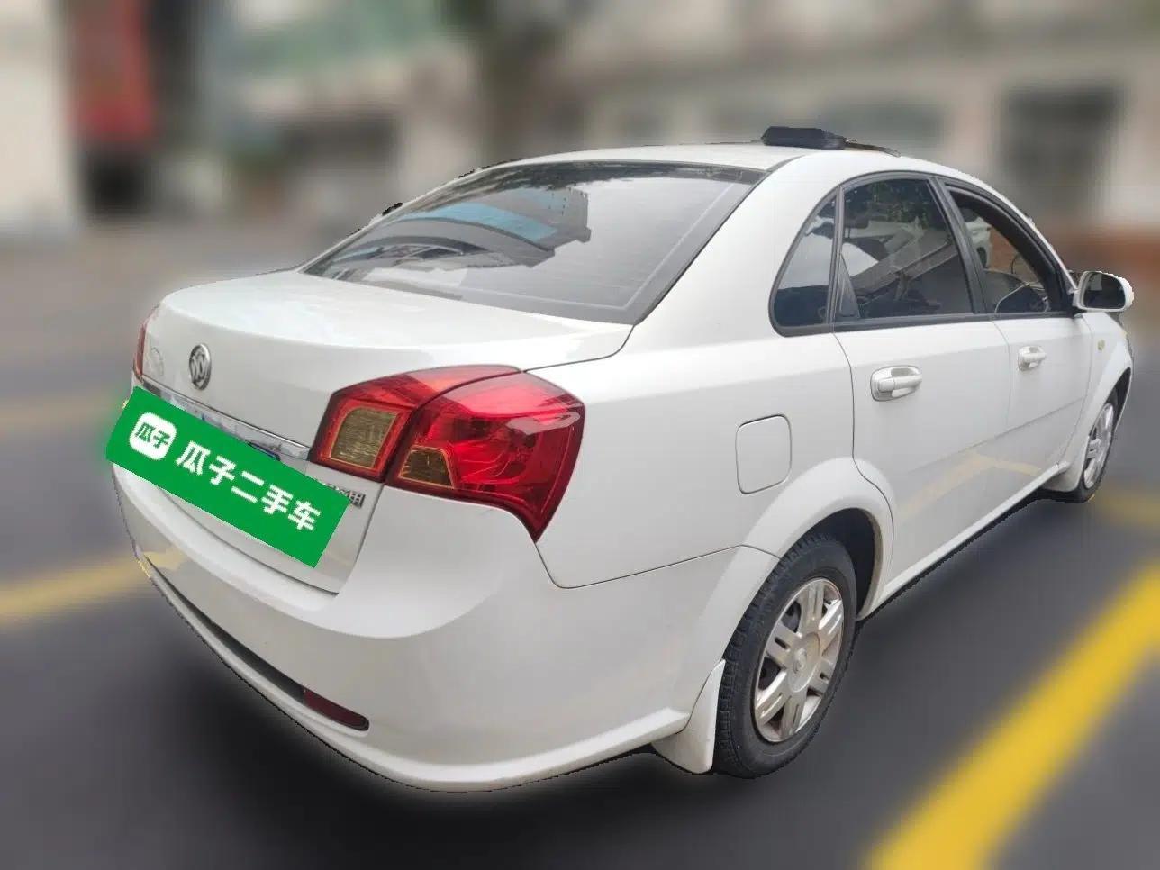 Buick Excelle 2013 1.5L Manual Classic Model — миниатюра 6