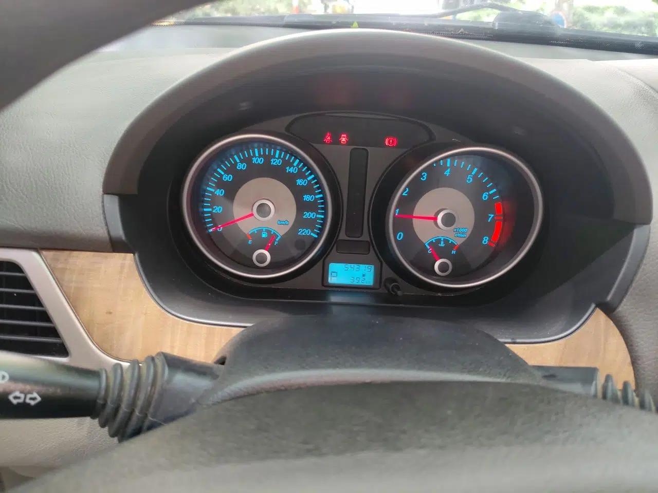 Buick Excelle 2015 1.5L Automatic Classic Model — миниатюра 11