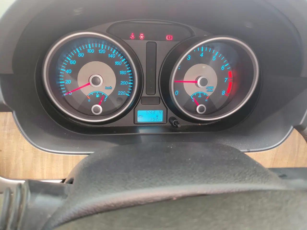 Buick Excelle 2015 1.5L Automatic Classic Model — миниатюра 12