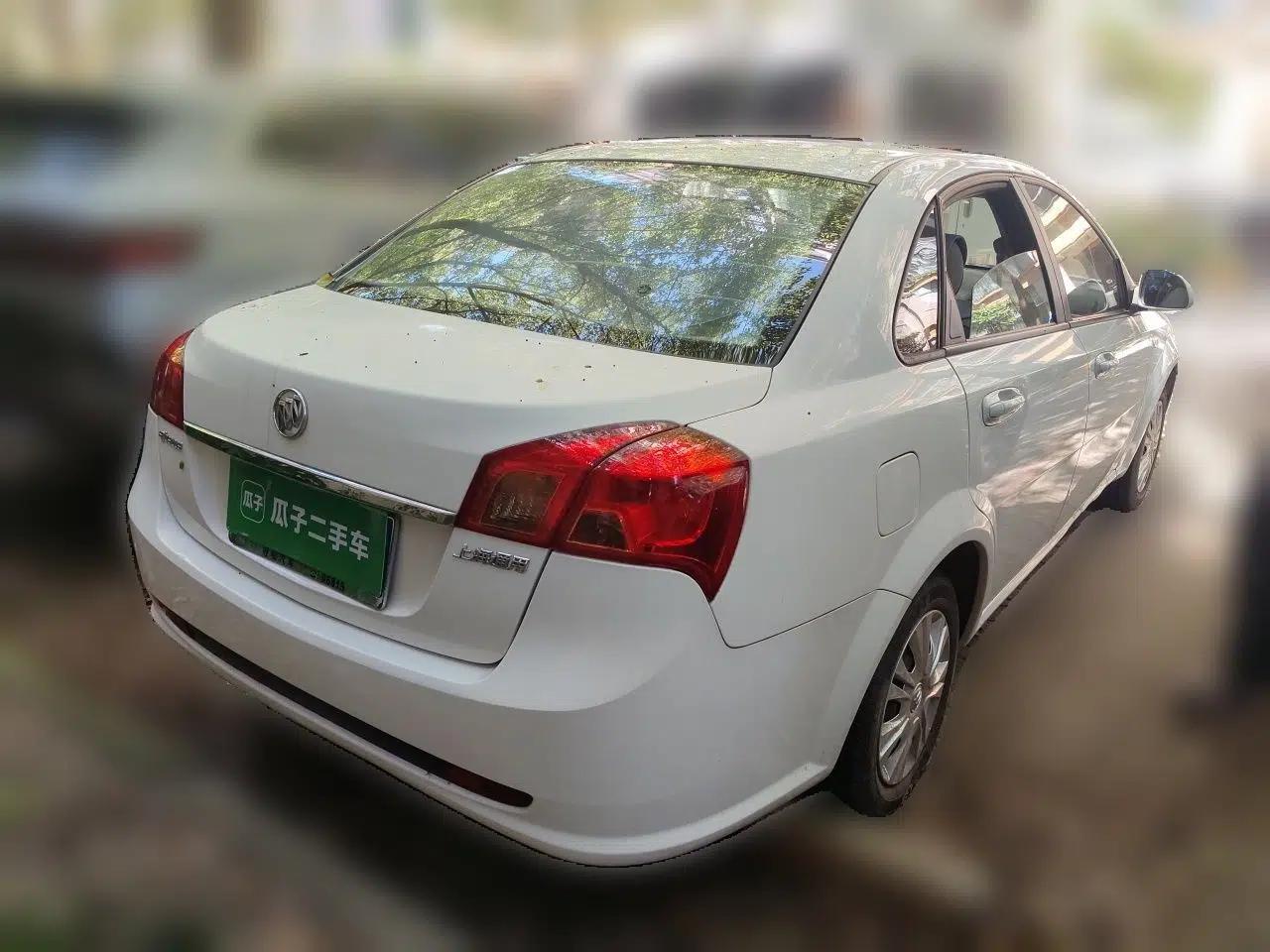 Buick Excelle 2015 1.5L Automatic Classic Model — миниатюра 6