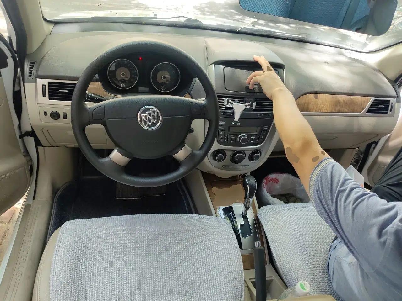 Buick Excelle 2015 1.5L Automatic Classic Model — миниатюра 9