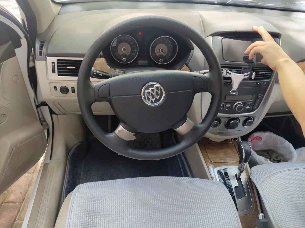 Buick Excelle 2015 1.5L Automatic Classic Model — миниатюра 10