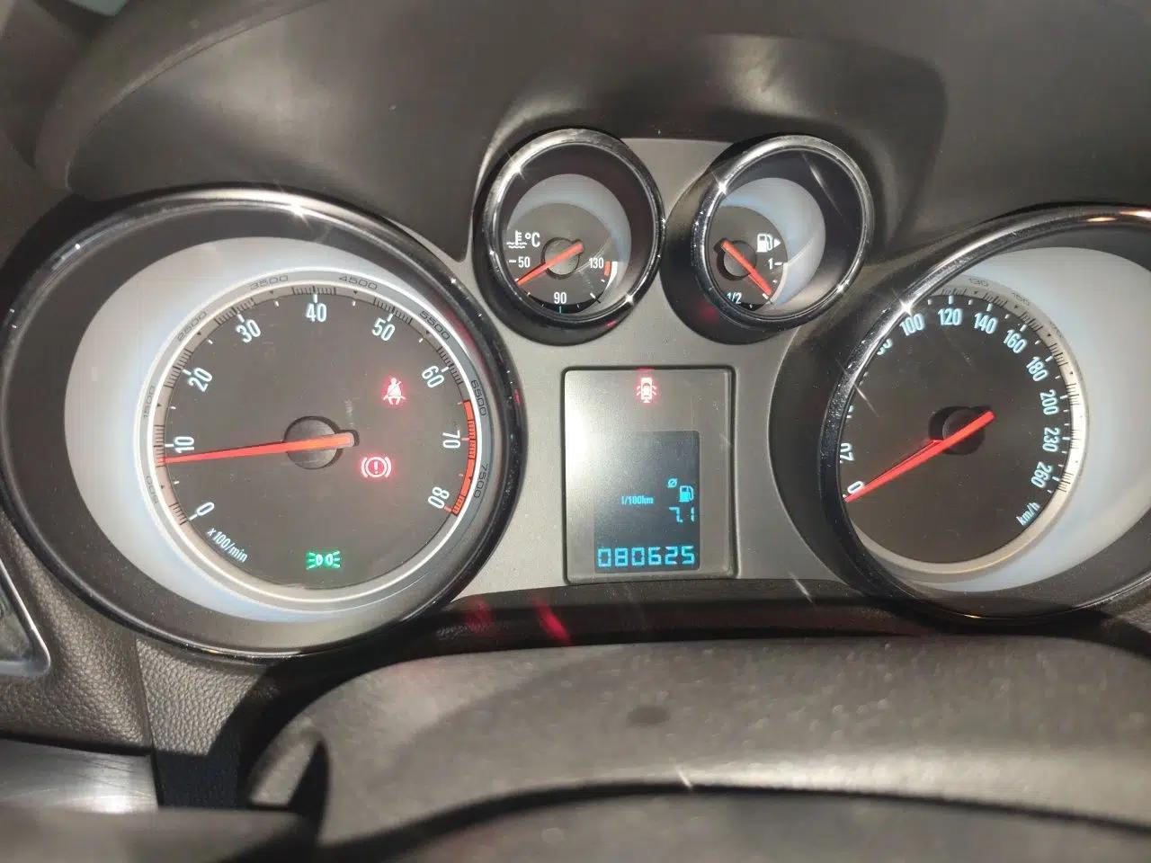 Buick Encore 2014 1.4T Manual Two-Wheel Drive Urban Sport Model — миниатюра 11