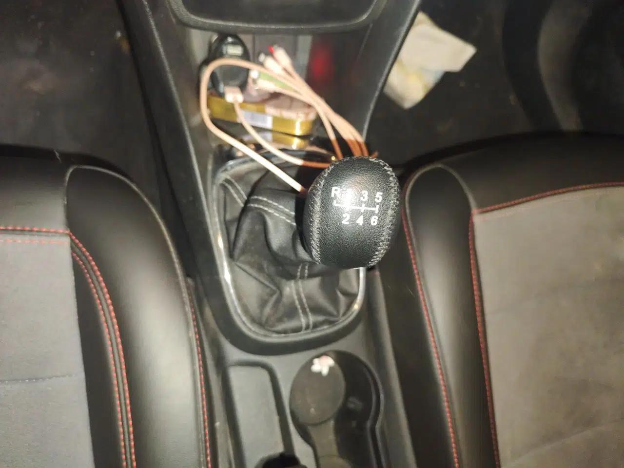 Buick Encore 2014 1.4T Manual Two-Wheel Drive Urban Sport Model — миниатюра 14