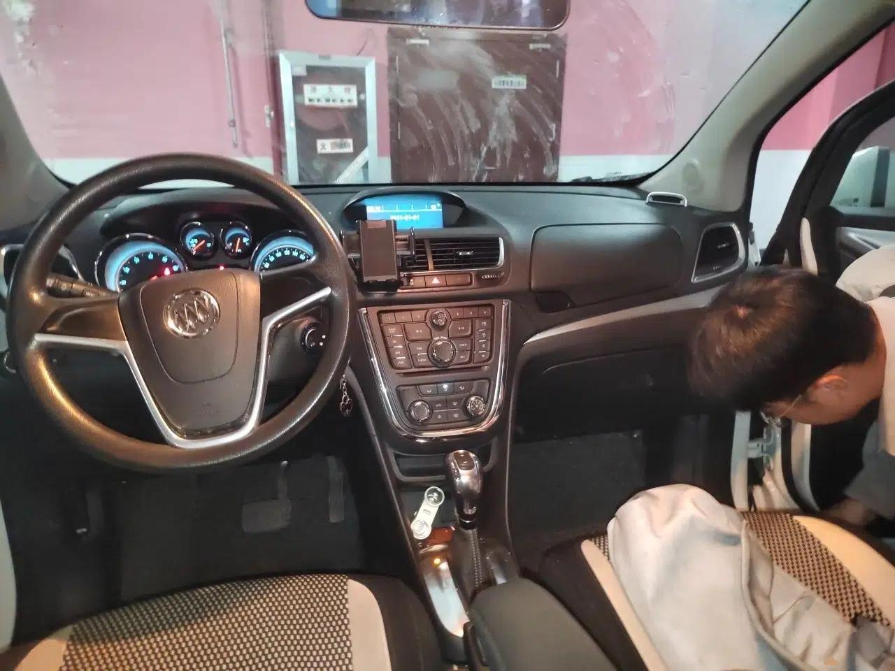 Buick Encore 2013 1.4T Automatic Two-Wheel Drive Elite Model — миниатюра 9