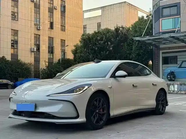 Zhiji L6 2024 Max Standard Edition