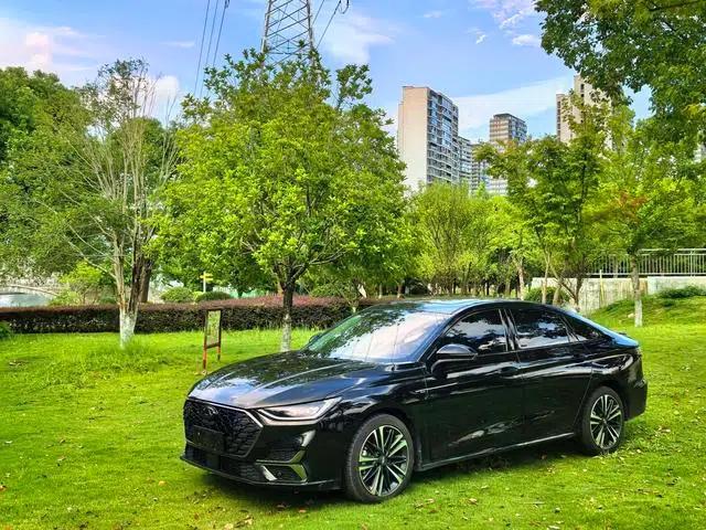 Chery Arrizo 8 PRO 2025 2.0T DCT Premium Edition