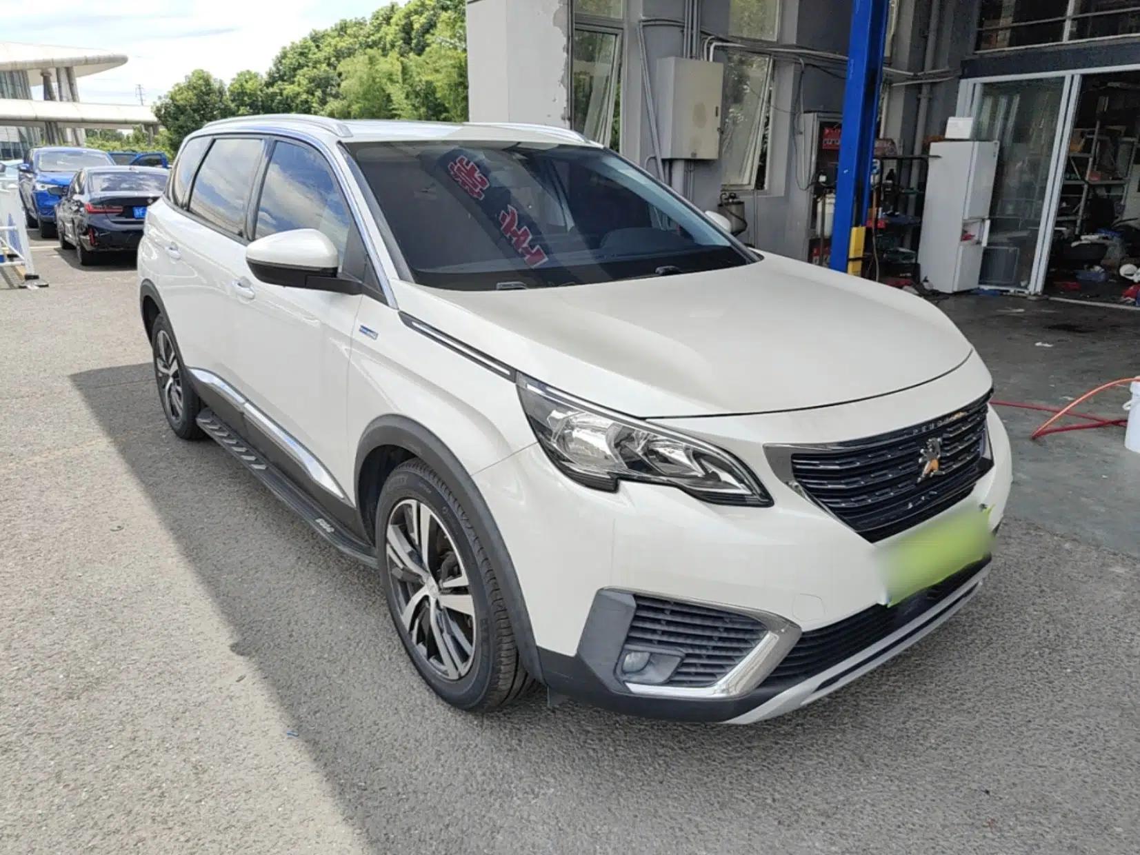 Peugeot 5008 2017 350THP 7-Seater Elite Edition — миниатюра 3