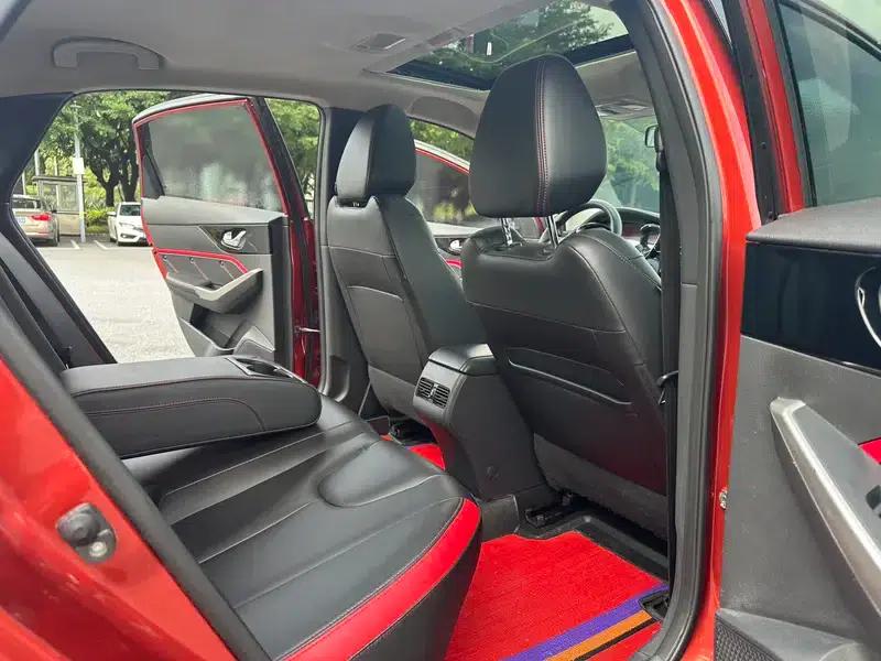 Venucia D60 2018 1.6L CVT Intelligent Elite Edition — миниатюра 17