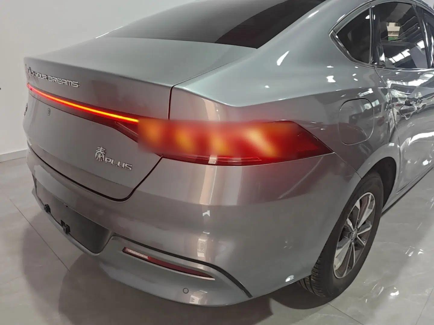 BYD Qin PLUS 2024 HONOR Edition DM-i 55KM Leading Model — миниатюра 9