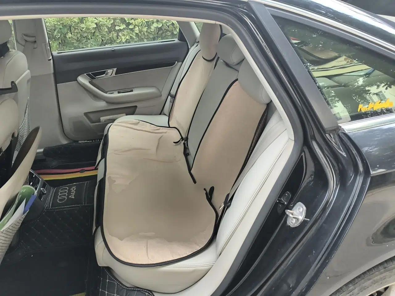 Audi A6L 2011 2.0 TFSI Automatic Standard Edition — миниатюра 17